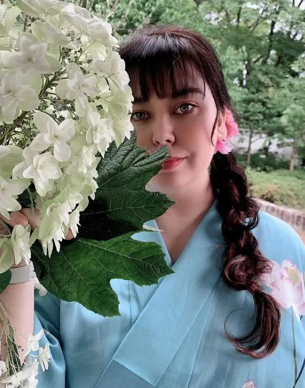 Jaenelle Shiroshita, kimono stylist. 